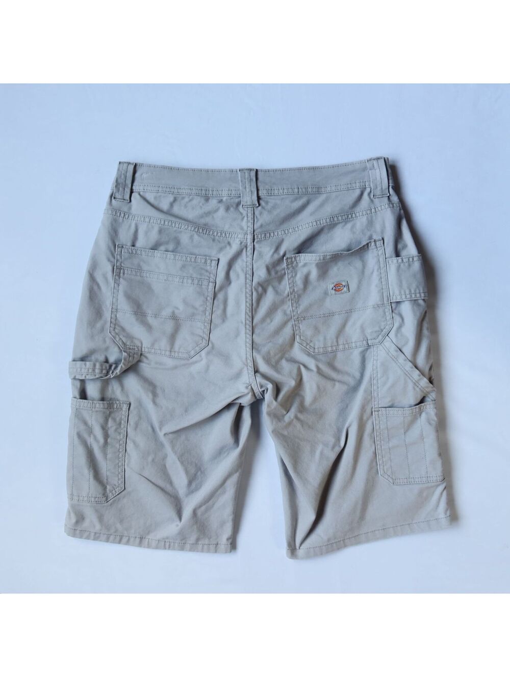 Women’s Dickies Relaxed Fit Bermuda Cargo Shorts Size 8 Gray Utility